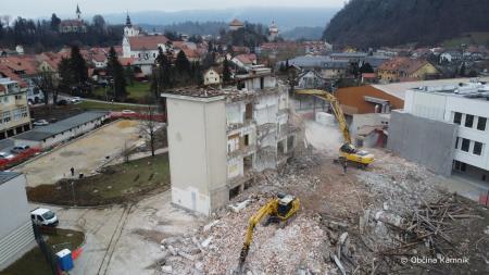 Rušitev stare šoole FA (3)